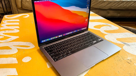 MacBook & iPad: The Perfect Duo for Work and Creativity